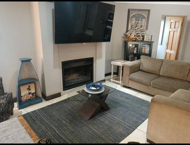 3 BEDROOM HOUSE FOR SALE IN VANDERBIJLPARK SE 8